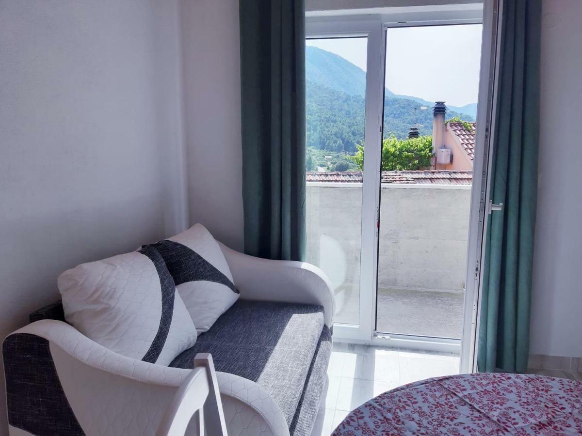 Hotel Kuca Za Odmor Dobrila Jelsa  Zewnętrze zdjęcie